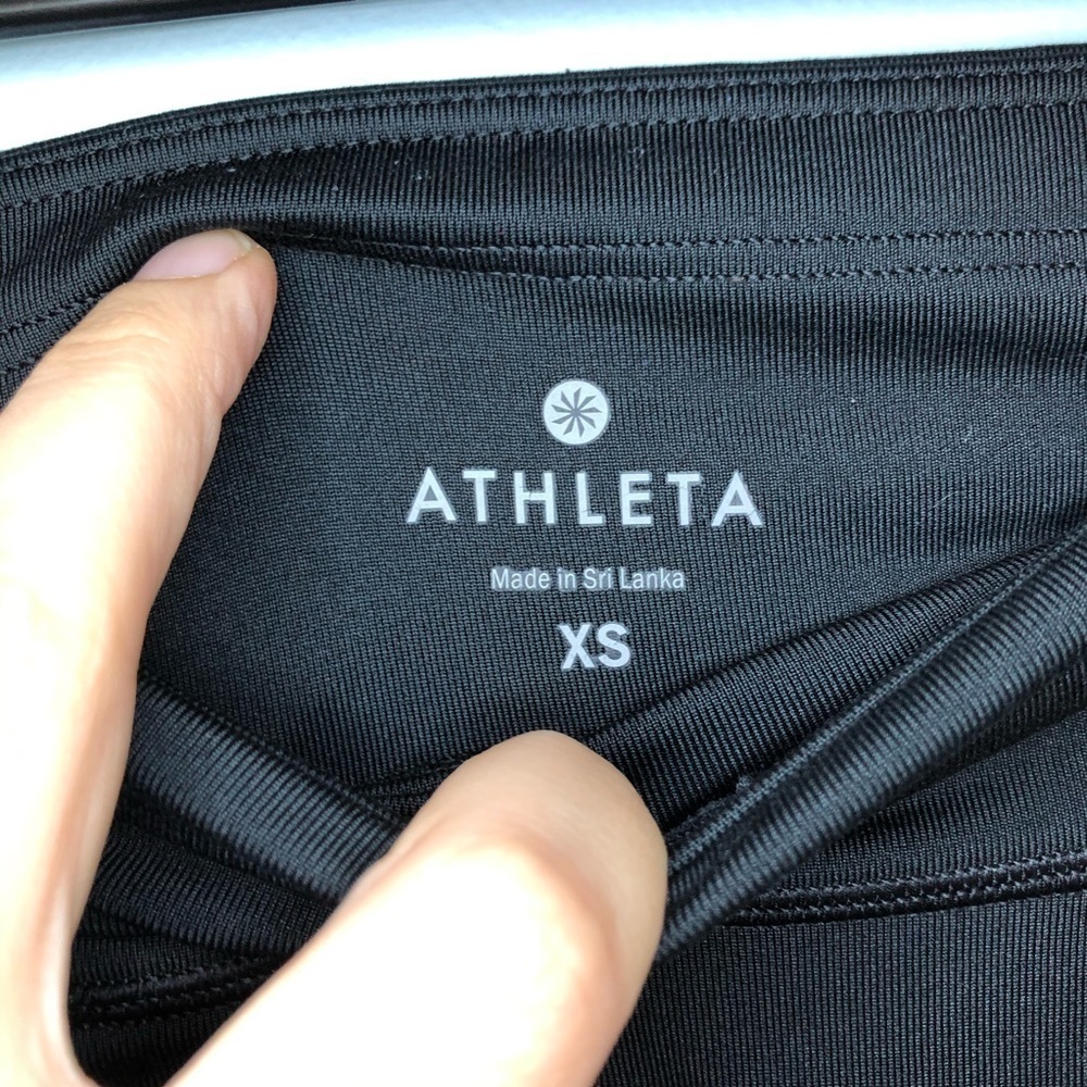 Athleta Black Chaturanga Capris Size XS - Picture 7 of 7